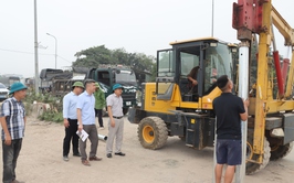 Xã Phú Xuyên: Triển khai lắp đặt rào chắn xử lý điểm nghẽn phức tạp về trật tự đô thị, an toàn giao thông tại nút giao Vạn Điểm