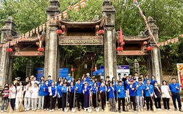 TUỔI TRẺ XÃ TÂY PHƯƠNG RA QUÂN TỔNG VỆ SINH MÔI TRƯỜNG, HƯỚNG TỚI LỄ HỘI CHÙA TÂY PHƯƠNG NĂM 2026