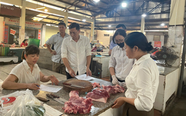 Xã Ô Diên tăng cường kiểm tra, quản lý hoạt động giết mổ gia súc, gia cầm năm 2026