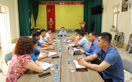 Đoàn công tác số 1 của UBND xã Yên Xuân làm việc với các thôn 3, 4, 5, 6 Yên Bình xã Yên Xuân