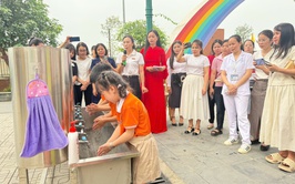 Tăng cường vệ sinh môi trường, khử khuẩn chủ động phòng chống bệnh tay chân miệng và các dịch bệnh khác