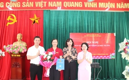 Xã Phú Xuyên trao Quyết định bổ nhiệm lại Hiệu trưởng Trường Mầm non Nam Tiến
