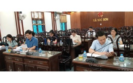 ĐỒNG CHÍ VƯƠNG NGUYÊN MINH - PHÓ BÍ THƯ THƯỜNG TRỰC ĐẢNG ỦY, CHỦ TỊCH HĐND XÃ CHỦ TRÌ PHIÊN HỌP THÁNG 4 CỦA THƯỜNG TRỰC HĐND XÃ