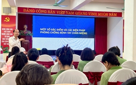 Cập nhật kiến thức về phòng, chống dịch bệnh cho giáo viên Trường Mầm non Việt Triều Hữu nghị