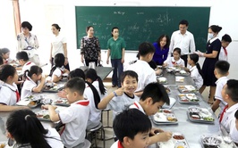 Kiểm tra công tác giết mổ, vệ sinh thú y tại Công ty TNHH Minh Hiền; Công ty cổ phần nông nghiệp BAF Việt Nam; bữa ăn bán trú tại trường tiểu học Thanh Cao