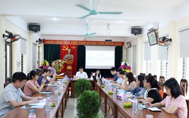 Đảng ủy xã làm việc với trường Tiểu học Tân Tiến và trường mầm non Tân Tiến về công tác lãnh đạo, chỉ đạo thực hiện về chính sách miễn giảm học phí