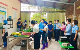 XÃ TRUNG GIÃ KIỂM TRA CÔNG TÁC AN TOÀN THỰC PHẨM TẠI TRƯỜNG MN BẮC SƠN B