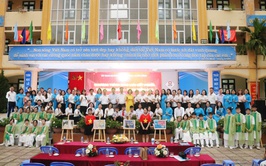 Phường Xuân Đỉnh gặp mặt, giao lưu, ký kết hợp tác giáo dục với đoàn cán bộ, giáo viên, học sinh phường Điện Biên Phủ (tỉnh Điện Biên)