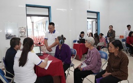 Tổ chức khám và tư vấn sức khỏe miễn phí ứng dụng công nghệ AI Nhật Bản cho người dân xã Ba Vì