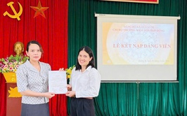 Chi bộ Trường Mầm non Hợp Đồng tổ chức Lễ kết nạp Đảng viên mới