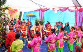 Lãnh đạo xã Hoài Đức dâng lễ tại các lễ hội truyền thống của quê hương