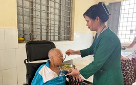 Ngọn đèn truyền cảm hứng