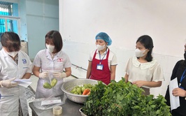 Trạm Y tế xã Kiều Phú Chủ động kiểm tra, lấy mẫu bảo đảm an toàn thực phẩm trong trường học