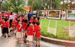 Mầm non Yên Sở giáo dục lòng kính yêu Bác Hồ qua hoạt động trải nghiệm viếng Lăng Bác Hồ