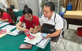 Phú Nghĩa: Thuế cơ sở 21 phối hợp với Ngân hàng TMCP Kỹ Thương Việt Nam (Techcombank)  tuyên truyền, hỗ trợ hộ kinh doanh tuân thủ pháp luật thuế