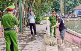 Công an phường Tây Hồ ra quân đảm bảo trật tự, mỹ quan đô thị khu vực Hồ Tây