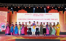 QUỐC OAI TỔ CHỨC ĐÊM GIAO LƯU VĂN NGHỆ 