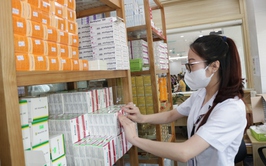 Tăng cường quản lý, bình ổn giá thuốc và thiết bị y tế, bảo vệ quyền lợi người bệnh