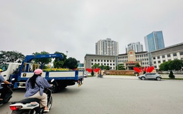 Ngày 22/4/2026, ảnh hưởng của gió mùa Đông Bắc cuối mùa, Hà Nội ngày trời nắng; đêm có mưa rào và dông