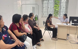 Tổ chức khám, tư vấn sức khỏe cho người cao tuổi trên địa bàn phường hưởng ứng Ngày Sức khỏe toàn dân 7/4