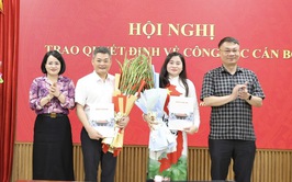 Xã Mê Linh trao quyết định về công tác cán bộ