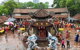 Chủ tịch UBND TP Hà Nội Vũ Đại Thắng dâng hương tại 