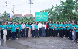 HND xã Gia Lâm ra mắt Tổ hội nông dân nghề nghiệp, Câu lạc bộ nông dân bảo vệ môi trường và gắn biển tuyến đường nông dân tự quản “Sáng – Xanh – Sạch – Đẹp – Văn minh”