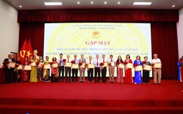 Vinh danh các nhà giáo đi B phường Ngọc Hà - Những người thầy trong khói lửa chiến tranh
