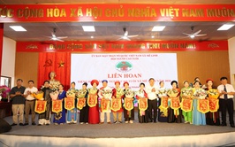 Rộn ràng Liên hoan tiếng hát dân ca người cao tuổi xã Mê Linh năm 2026