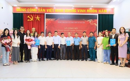 TRUNG TÂM DỊCH VỤ TỔNG HỢP XÃ THƯ LÂM TỔ CHỨC LỄ CÔNG BỐ VÀ TRAO QUYẾT ĐỊNH THÀNH LẬP CÁC CÂU LẠC BỘ TRỰC THUỘC TRUNG TÂM