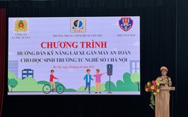 Tuyên truyền an toàn giao thông cho hơn 500 học sinh tại Trường Trung cấp nghề số 1 trên địa bàn xã Phú Xuyên