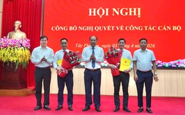 HĐND XÃ TÂY PHƯƠNG CÔNG BỐ NGHỊ QUYẾT VỀ CÔNG TÁC CÁN BỘ NHIỆM KỲ 2026–2031