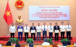 Chuyên Mỹ được UBND thành phố tặng Bằng khen vì có thành tích xuất sắc trong phong trào thi đua 