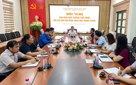 Bát Tràng giao ban công tác hội đồng nhân dân tháng 4/2026