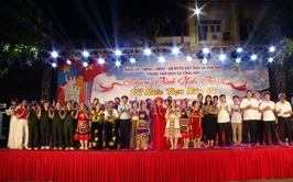 SÔI NỔI ĐÊM VĂN NGHỆ 