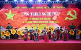 SÔI NỔI CHƯƠNG TRÌNH NGHỆ THUẬT CHÀO MỪNG CÁC NGÀY LỄ LỚN TẠI XÃ TIẾN THẮNG