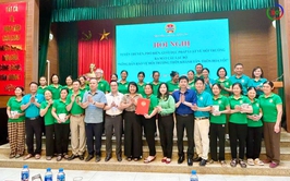 HỘI NÔNG DÂN XÃ QUỐC OAI TỔ CHỨC HỘI NGHỊ TUYÊN TRUYỀN PHÁP LUẬT VỀ MÔI TRƯỜNG, RA MẮT CÁC CÂU LẠC BỘ NÔNG DÂN BẢO VỆ MÔI TRƯỜNG