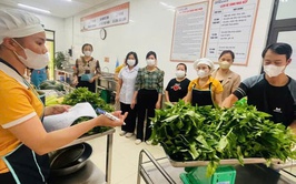 Xã Phú Xuyên tăng cường công tác kiểm soát nguồn thực phẩm bữa ăn bán trú cho học sinh