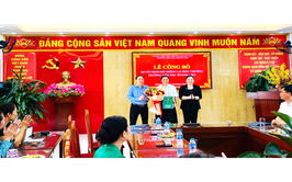 Hội nghị công bố Quyết định bổ nhiệm lại Hiệu trưởng Trường Tiểu học Hoàng Liệt