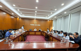 Giao ban công tác xử lý vi phạm đất đai, trật tự xây dựng
tại phường Việt Hưng