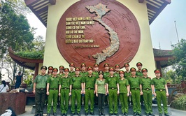 CÔNG AN XÃ BÌNH MINH TỔ CHỨC ĐỢT SINH HOẠT CHÍNH TRỊ SÂU RỘNG, THIẾT THỰC HƯỚNG TỚI KỶ NIỆM 80 NĂM NGÀY TRUYỀN THỐNG CÁC LỰC LƯỢNG TRONG CÔNG AN NHÂN DÂN