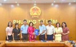 UBND phường Từ Liêm tổ chức hội nghị công bố quyết định về công tác cán bộ tại trường Tiểu học Phú Đô