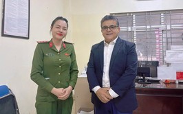 Công an phường Tương Mai nhận thư cảm ơn từ Đại sứ quán PALESTINE