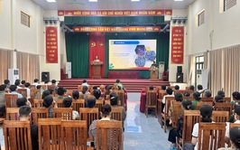 Xã Hồng Sơn tuyên truyền kiến thức về an toàn giao thông đường bộ và những thủ đoạn lừa đảo trong tình hình mới cho cán bộ, hội viên nông dân