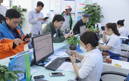 Chung tay đẩy lùi sim rác – Người dân phường Chương Mỹ tích cực xác thực thông tin thuê bao