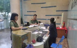 Công an phường Tây Hồ (Hà Nội): Dấu ấn từ mô hình “Quản lý người nước ngoài Ba nhất”