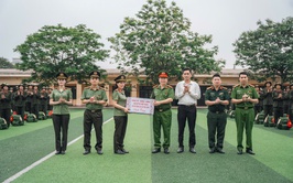 Đoàn công tác xã Thư Lâm thăm, động viên các chiến sĩ thực hiện nghĩa vụ tham gia Công an nhân dân tại Trung tâm Huấn luyện và Bồi dưỡng nghiệp vụ (phường Kiến Hưng, thành phố Hà Nội)