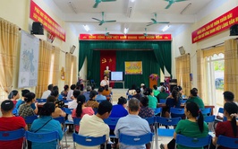 120 hộ nuôi trồng thủy sản xã Ứng Hòa tham gia lớp tập huấn kỹ thuật và phòng trị bệnh trên cá.