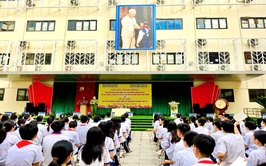TRƯỜNG THCS HOÀNG MAI PHỐI HỢP VỚI CÔNG AN PHƯỜNG HOÀNG MAI TỔ CHỨC GIỜ HỌC NGOẠI KHÓA TUYÊN TRUYỀN PHÁP LUẬT VÀ LỄ KÝ KẾT QUY CHẾ PHỐI HỢP ĐẢM BẢO AN NINH, TRẬT TỰ