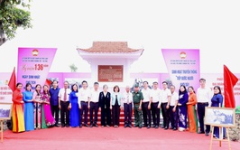 Thư Lâm tổ chức Chương trình chuyên đề học tập và làm theo tư tưởng, đạo đức, phong cách Hồ Chí Minh tại Bia tưởng niệm Bác Hồ về thăm thôn Kính Nỗ